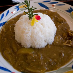 御苑カレー季節のハーブ仕立て