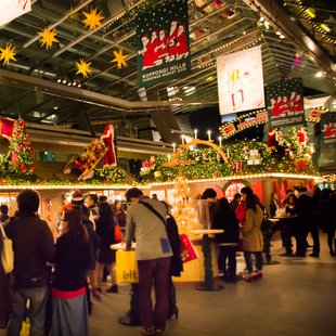 丸の内ヒルズのクリスマスマーケット