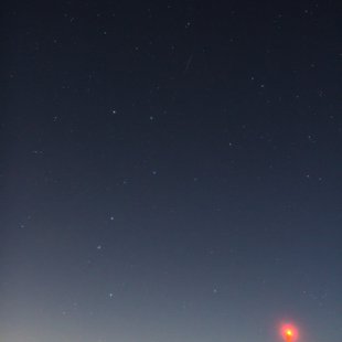 北斗七星と流星