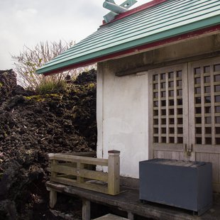 伊豆大島_三原山神社1