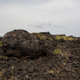 伊豆大島_火山弾