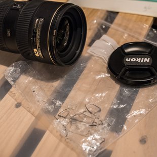 成田空港で落として割れた