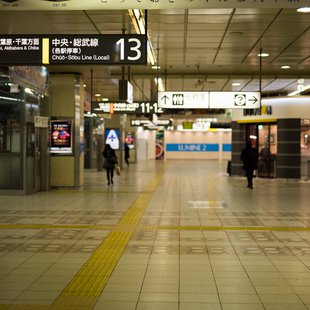 真夜中の新宿駅1
